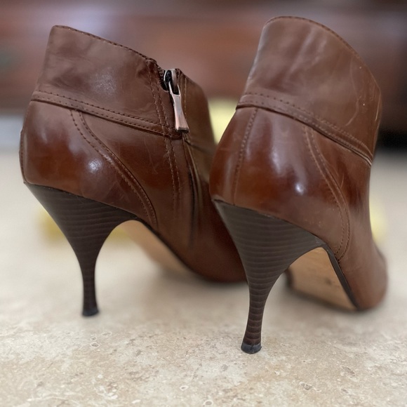 Max Studio Brown Leather Peep-Toe Ankle Booties – Size 8 (With original Box) - Picture 3 of 9